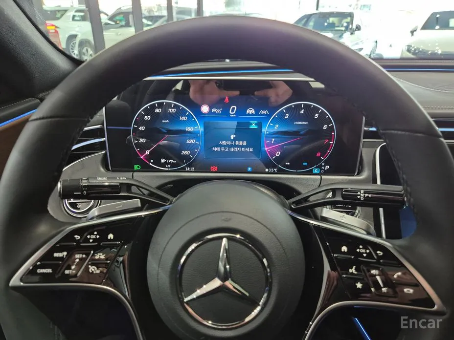 Фото 14 - Mercedes-Benz E-Class