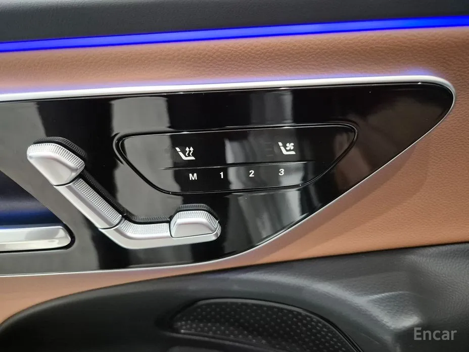 Фото 15 - Mercedes-Benz E-Class