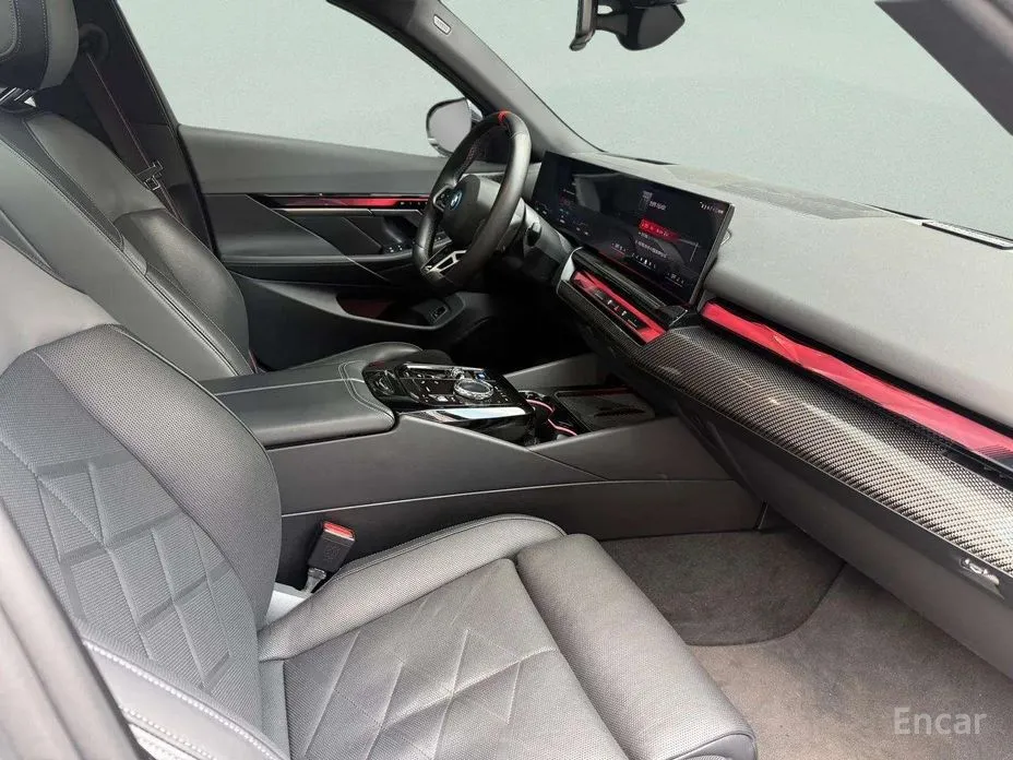 Фото 15 - BMW i5