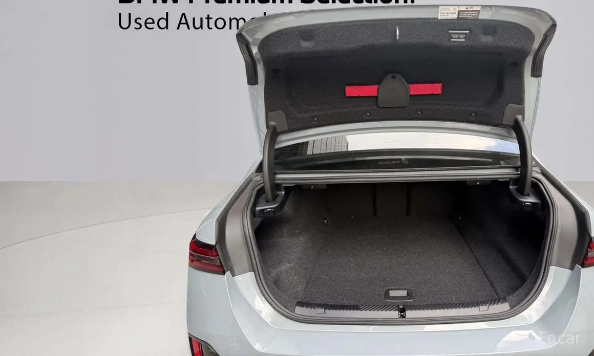 Фото 18 - BMW i5