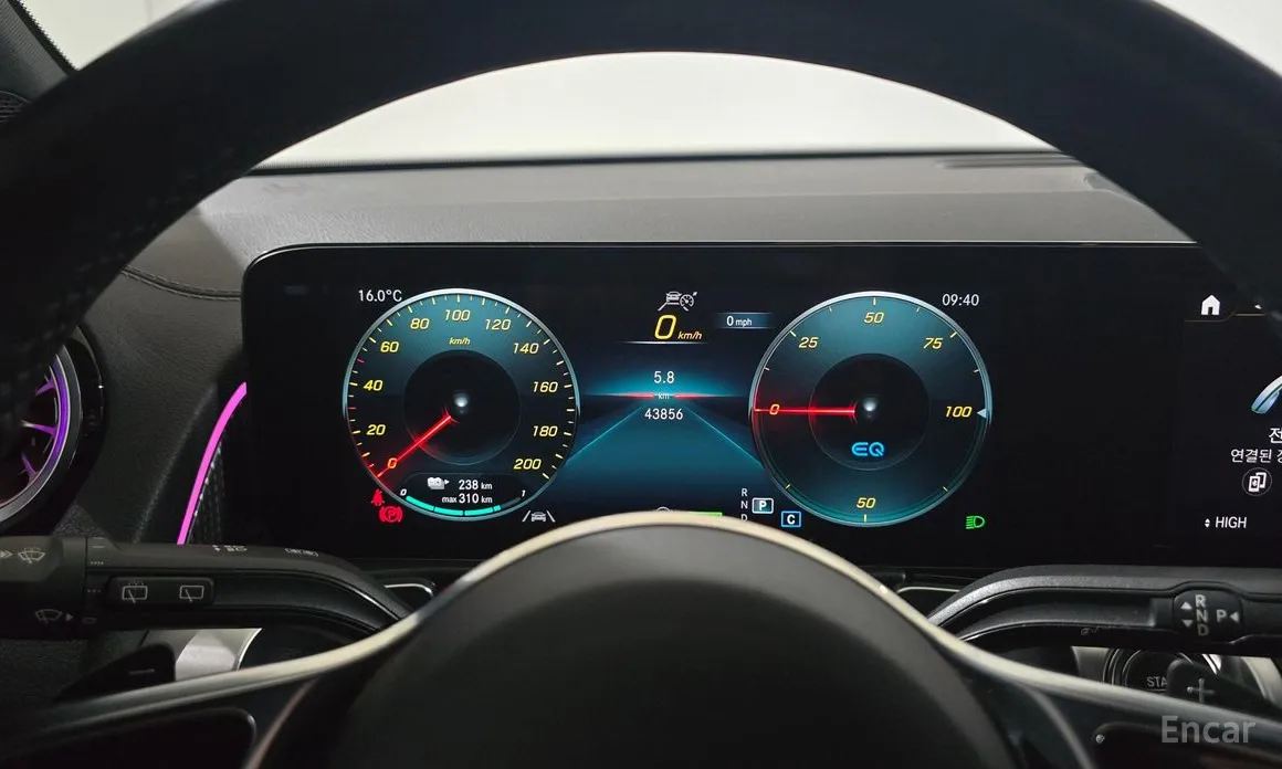 Фото 16 - Mercedes-Benz EQB