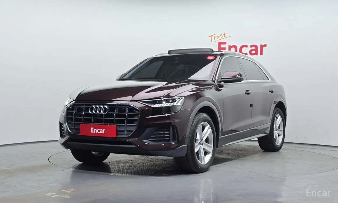 Фото 1 - Audi Q8