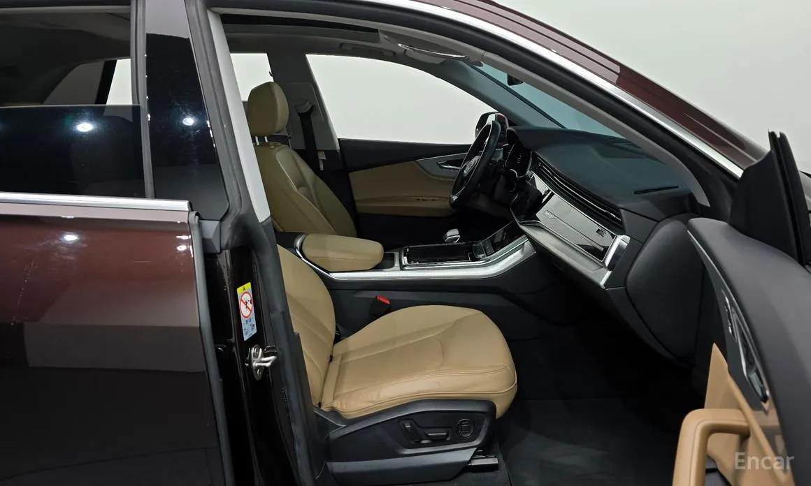 Фото 11 - Audi Q8