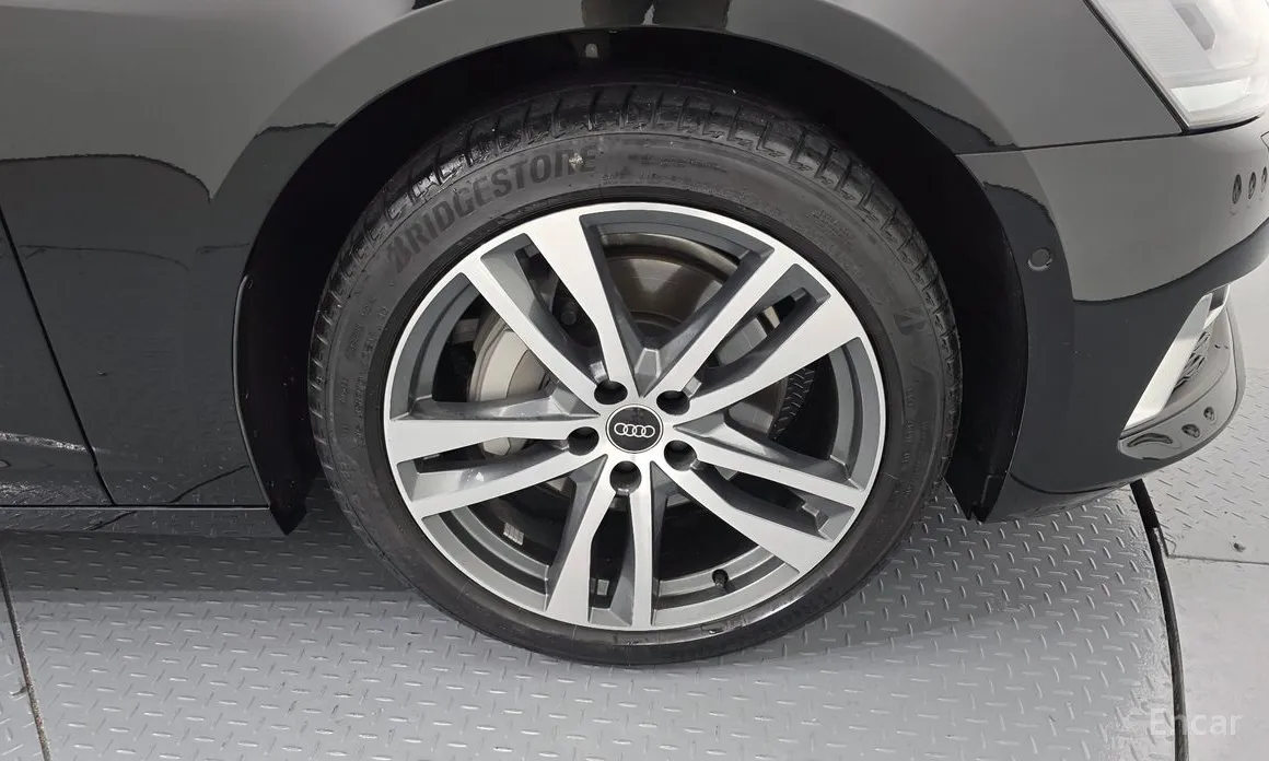 Фото 5 - Audi A6