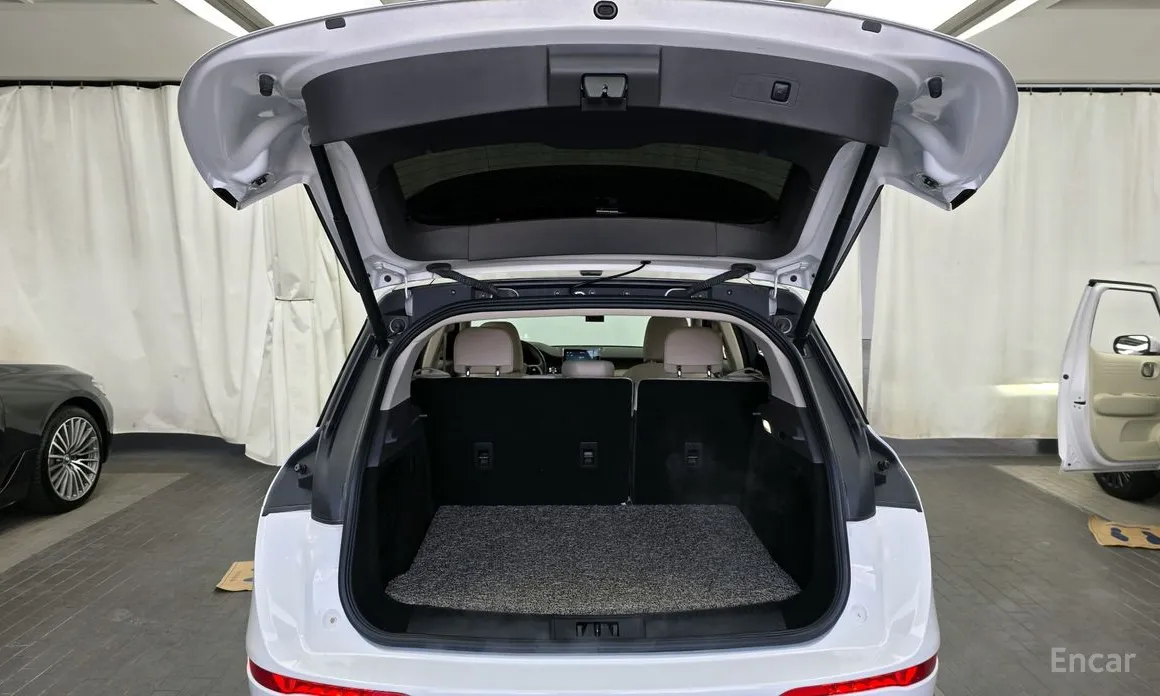 Фото 20 - Lincoln Corsair