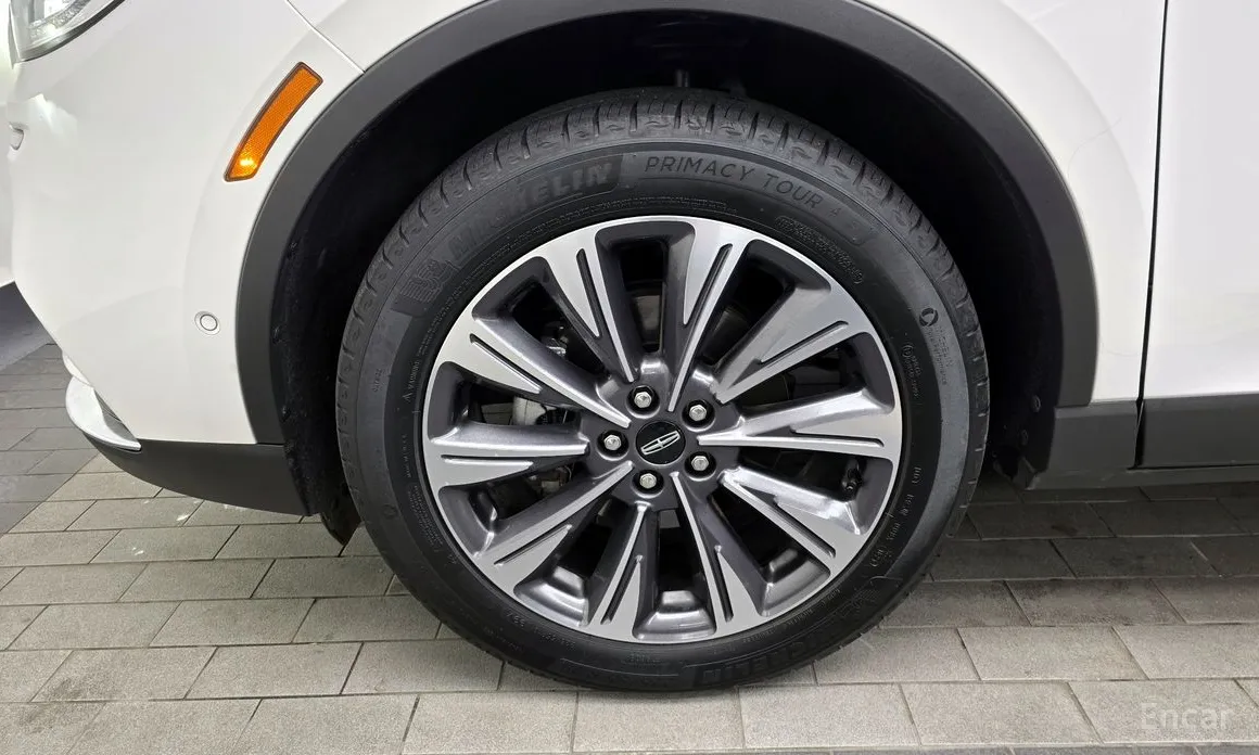 Фото 5 - Lincoln Corsair