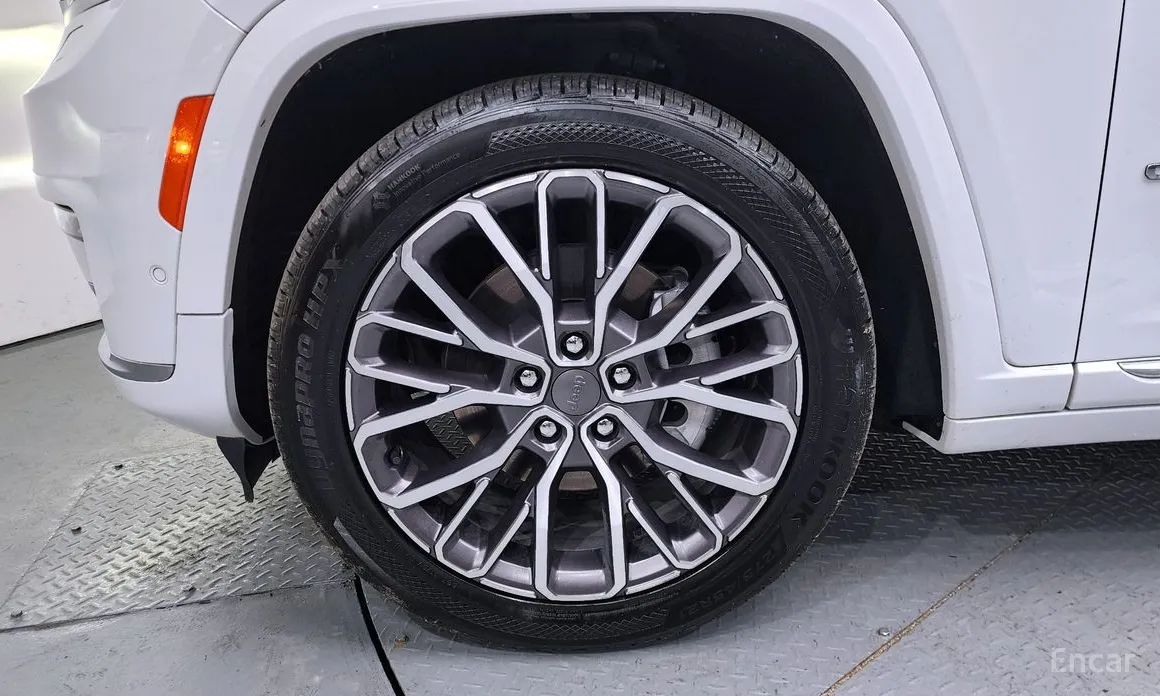 Фото 5 - Jeep Cherokee