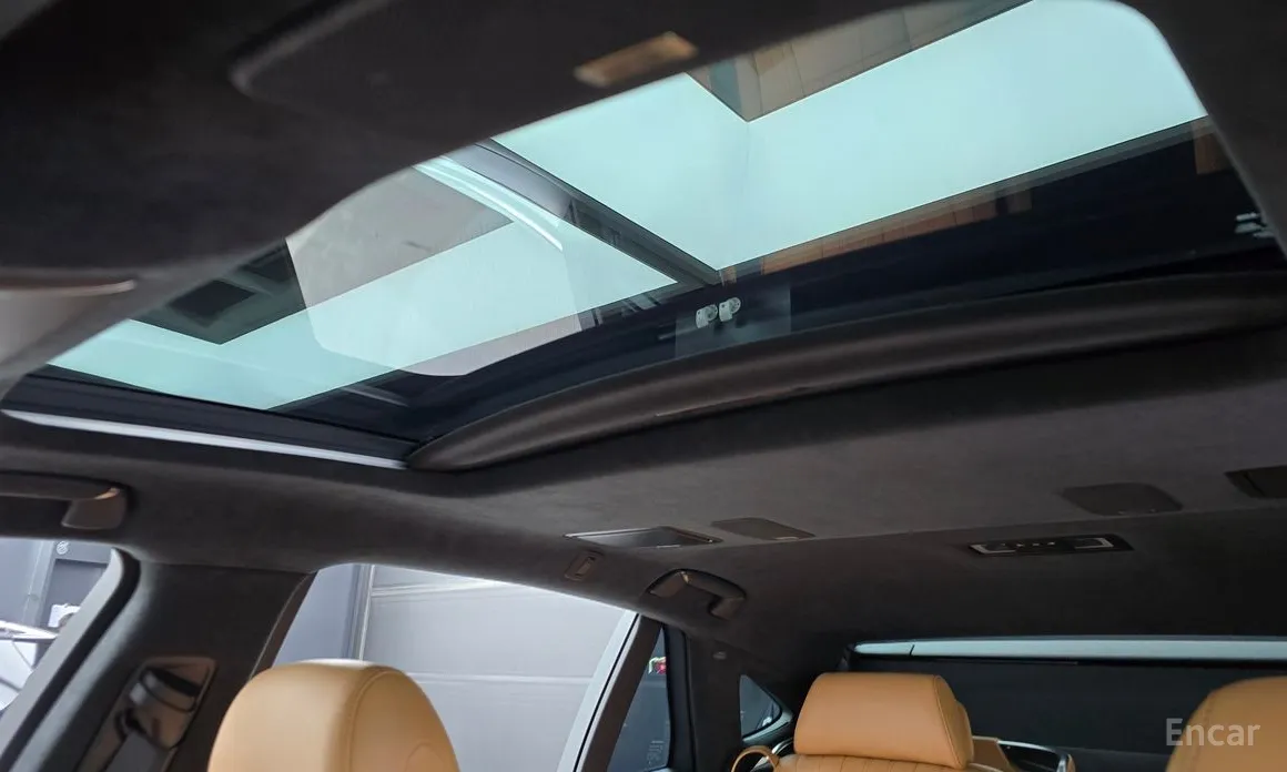 Фото 18 - Lexus LS