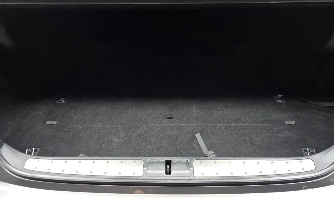 Фото 20 - Lexus LS