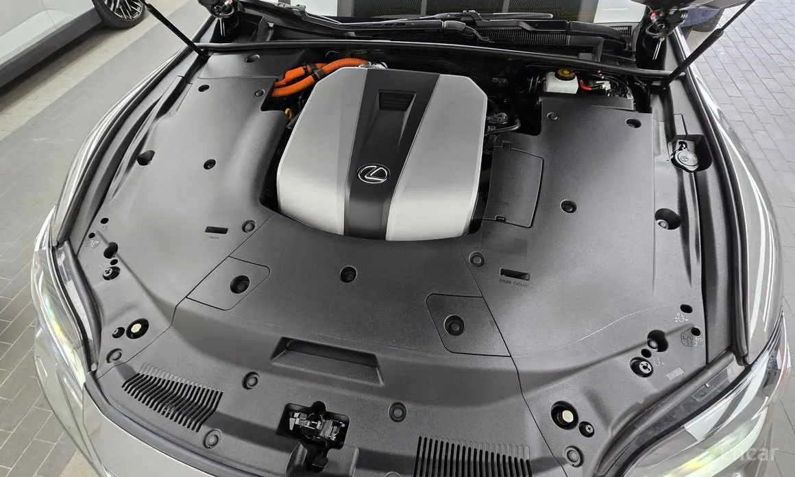 Фото 6 - Lexus LS