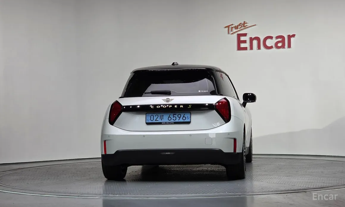 Фото 4 - Mini Cooper