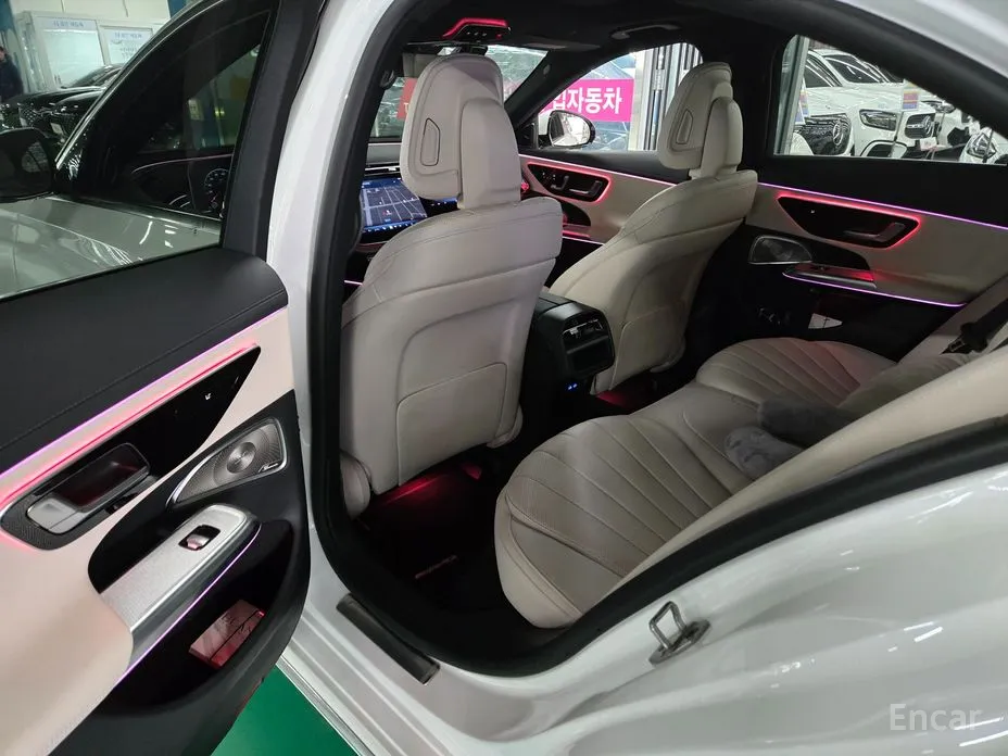 Фото 12 - Mercedes-Benz E-Class