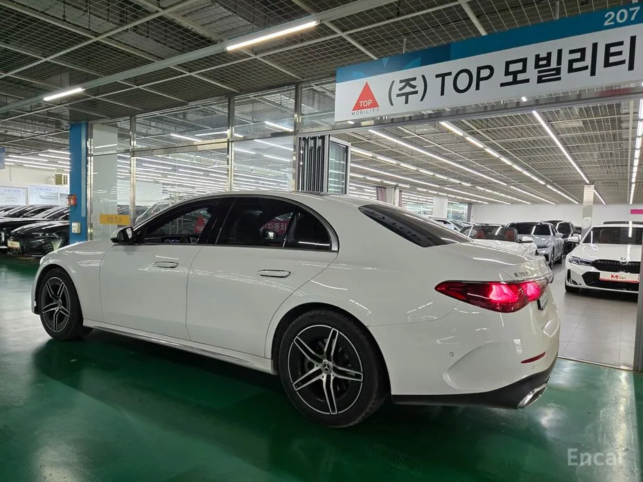 Фото 2 - Mercedes-Benz E-Class