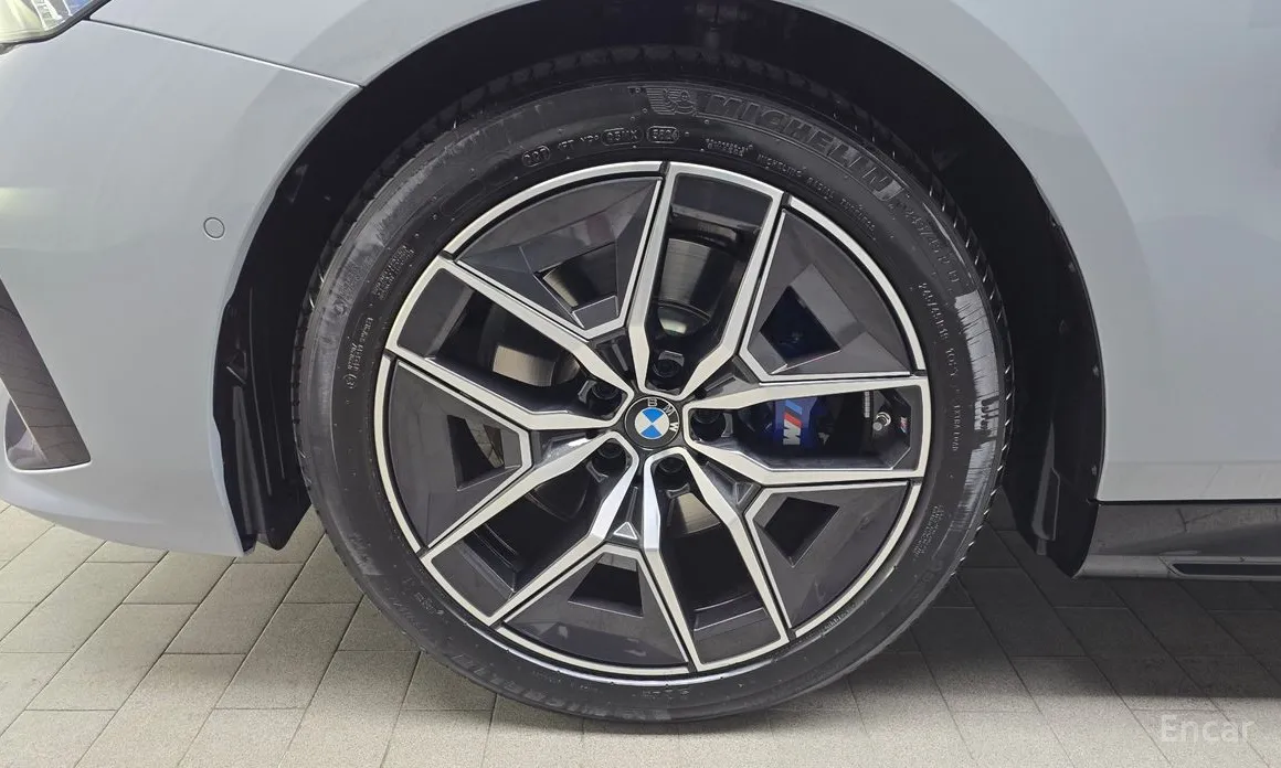 Фото 5 - BMW 5 Series