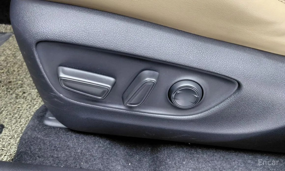 Фото 13 - Toyota RAV4