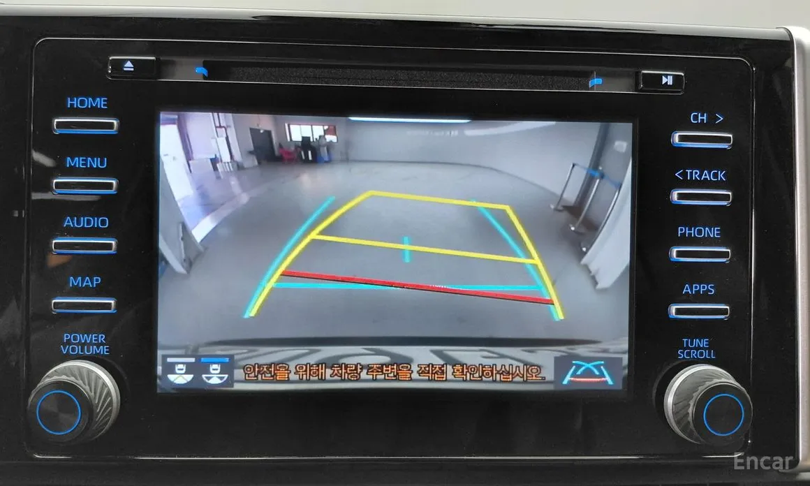 Фото 16 - Toyota RAV4