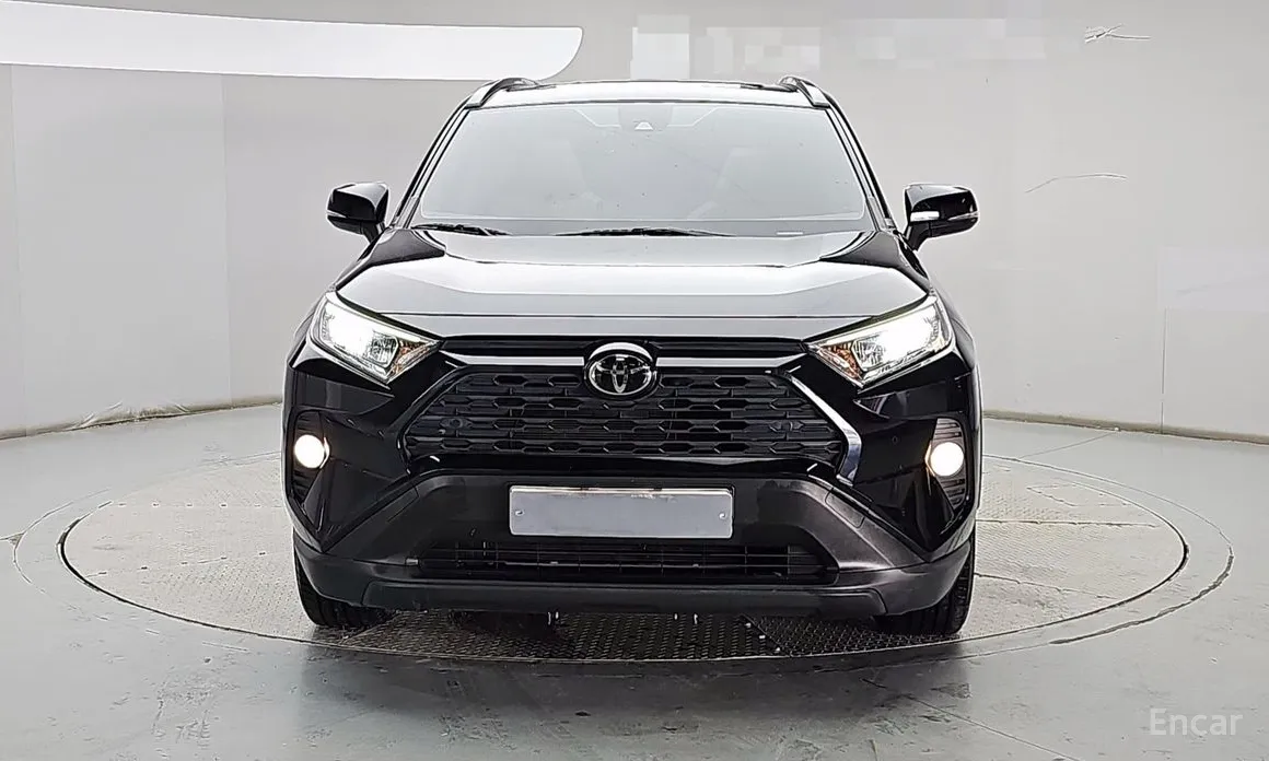 Фото 3 - Toyota RAV4