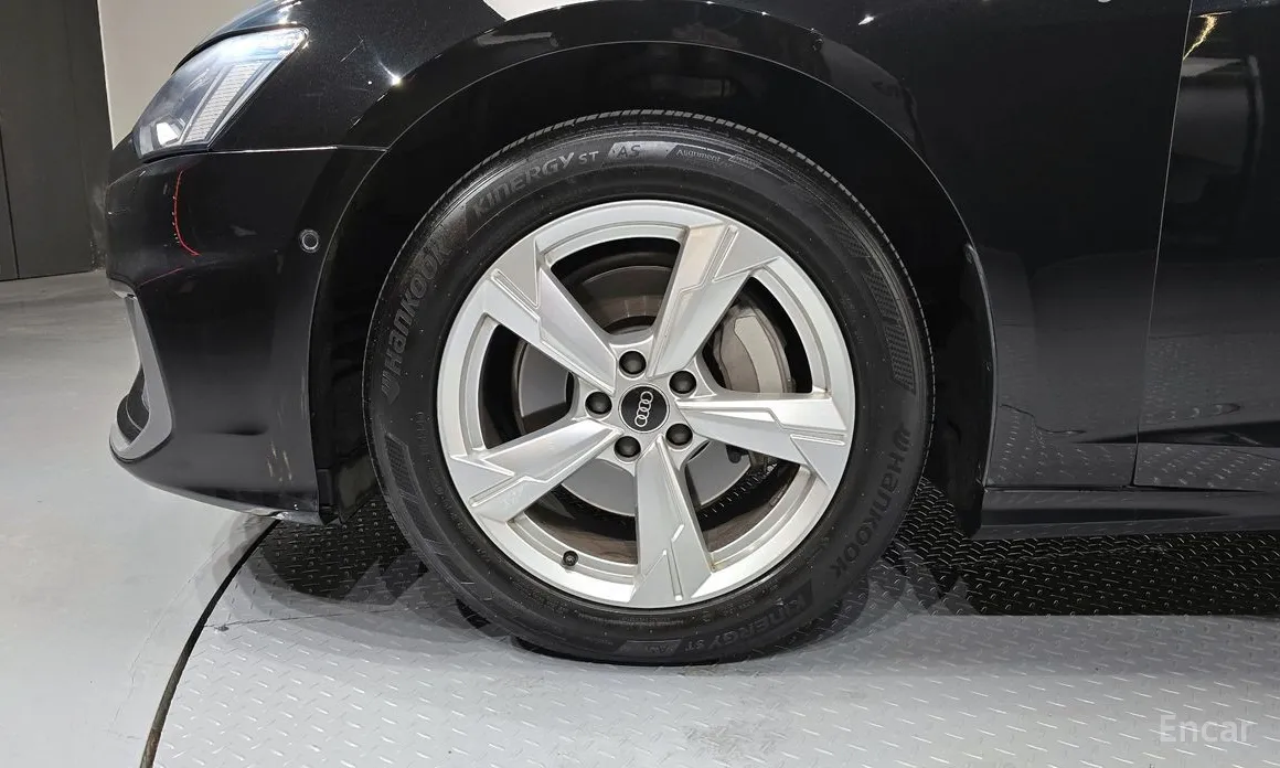 Фото 5 - Audi A6