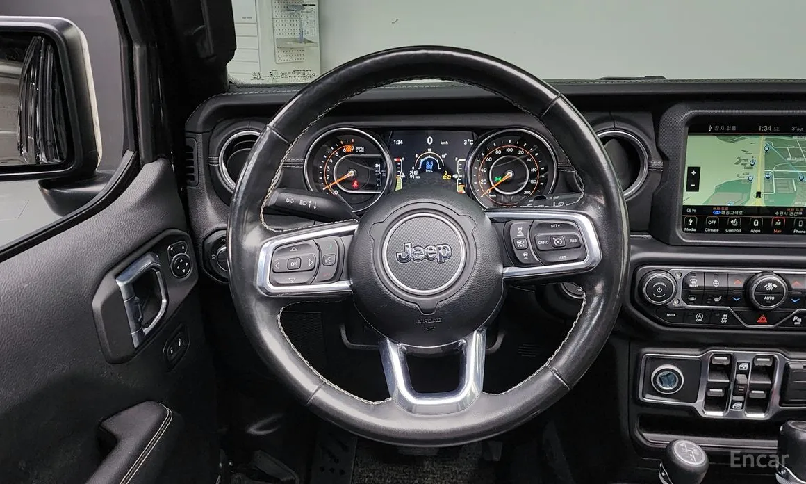 Фото 13 - Jeep Wrangler