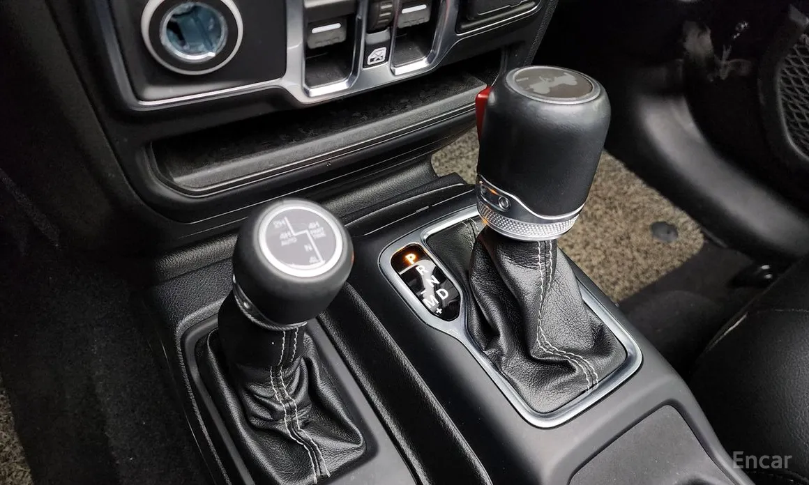 Фото 9 - Jeep Wrangler