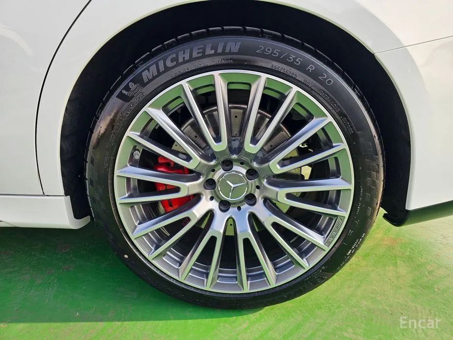 Фото 16 - Mercedes-Benz E-Class