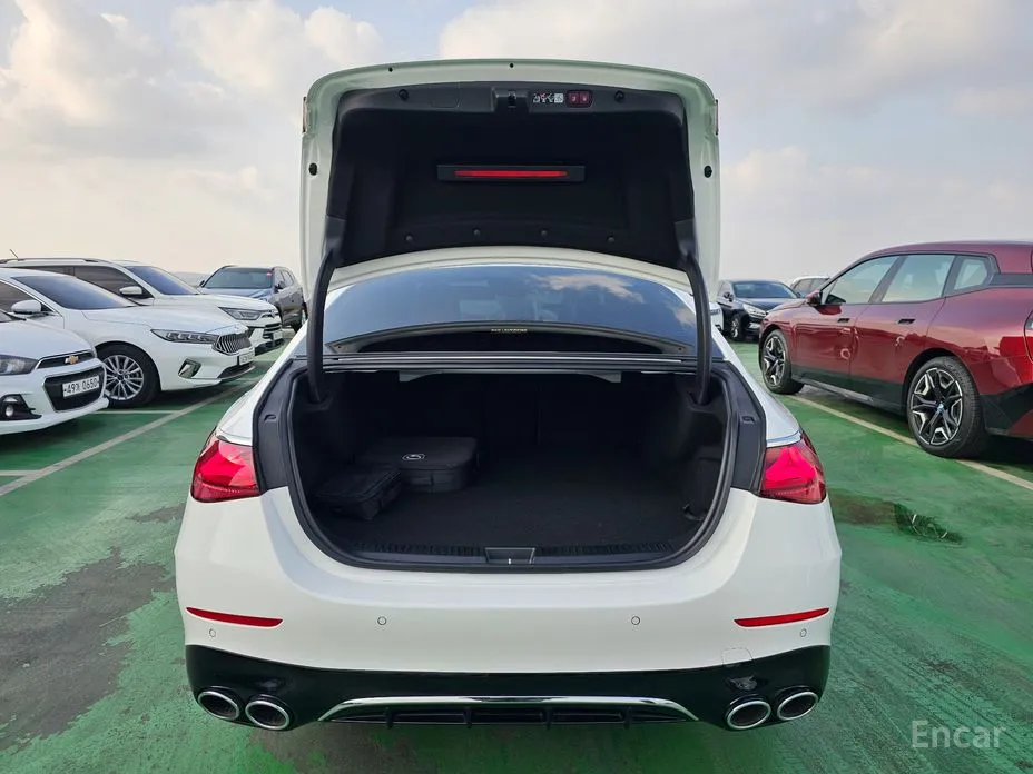 Фото 20 - Mercedes-Benz E-Class