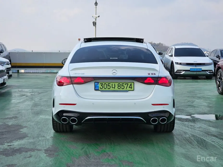 Фото 5 - Mercedes-Benz E-Class