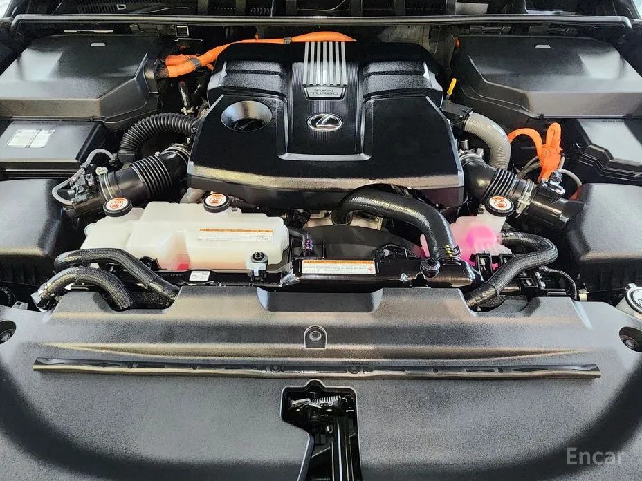 Фото 6 - Lexus LX