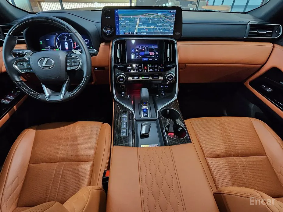 Фото 7 - Lexus LX