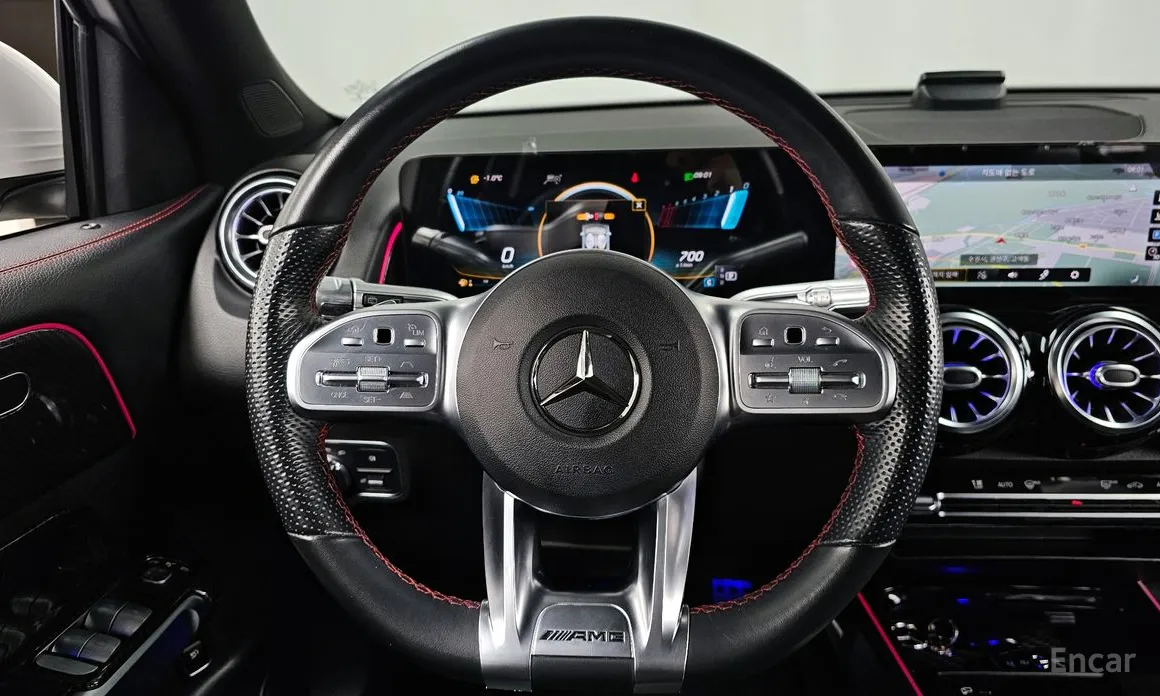 Фото 13 - Mercedes-Benz GLB-Class