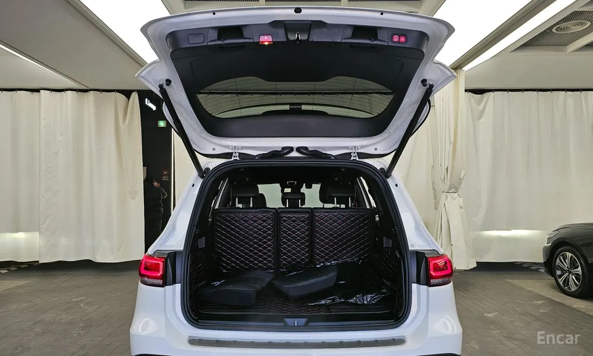 Фото 20 - Mercedes-Benz GLB-Class