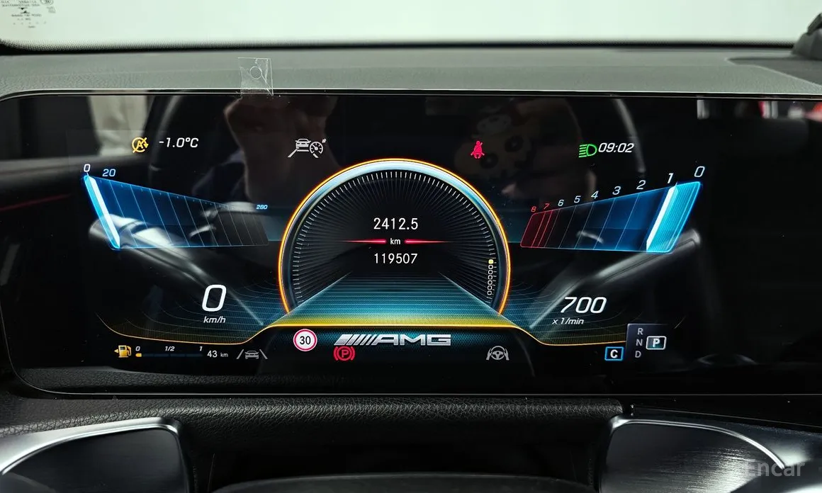 Фото 8 - Mercedes-Benz GLB-Class