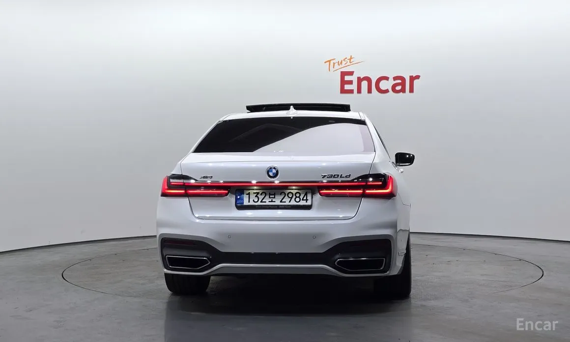 Фото 4 - BMW 7 Series