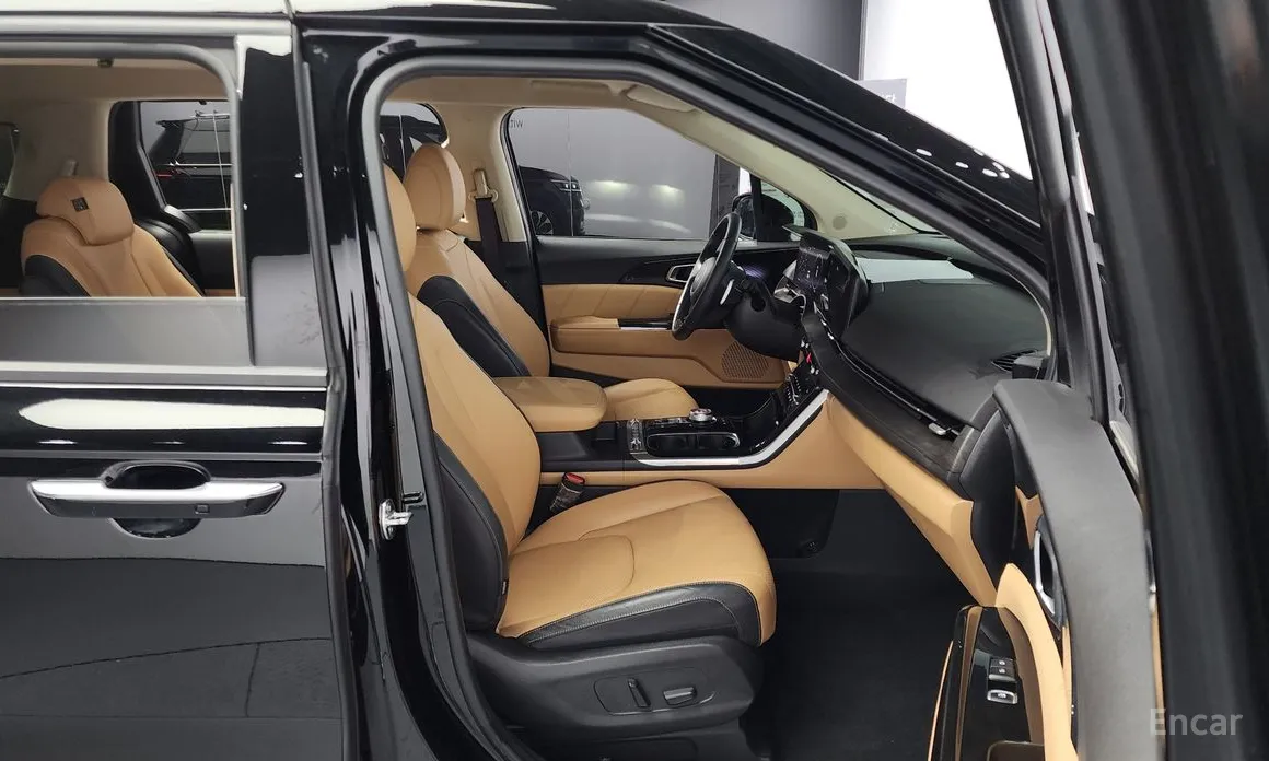 Фото 10 - Kia Carnival