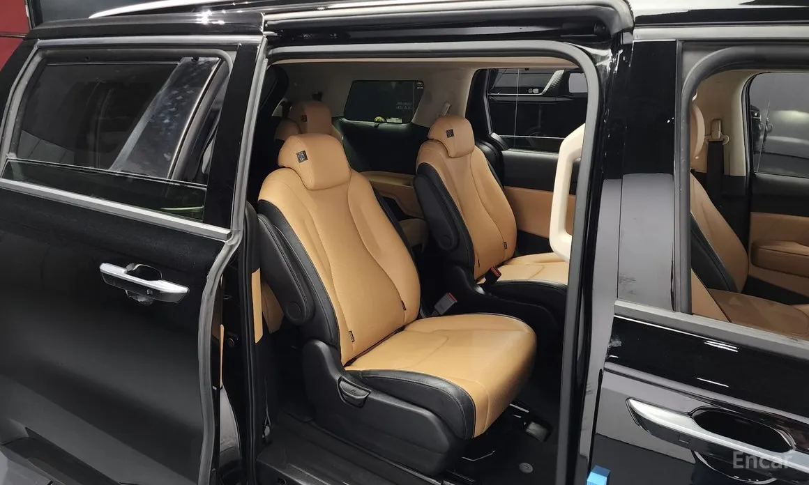 Фото 12 - Kia Carnival