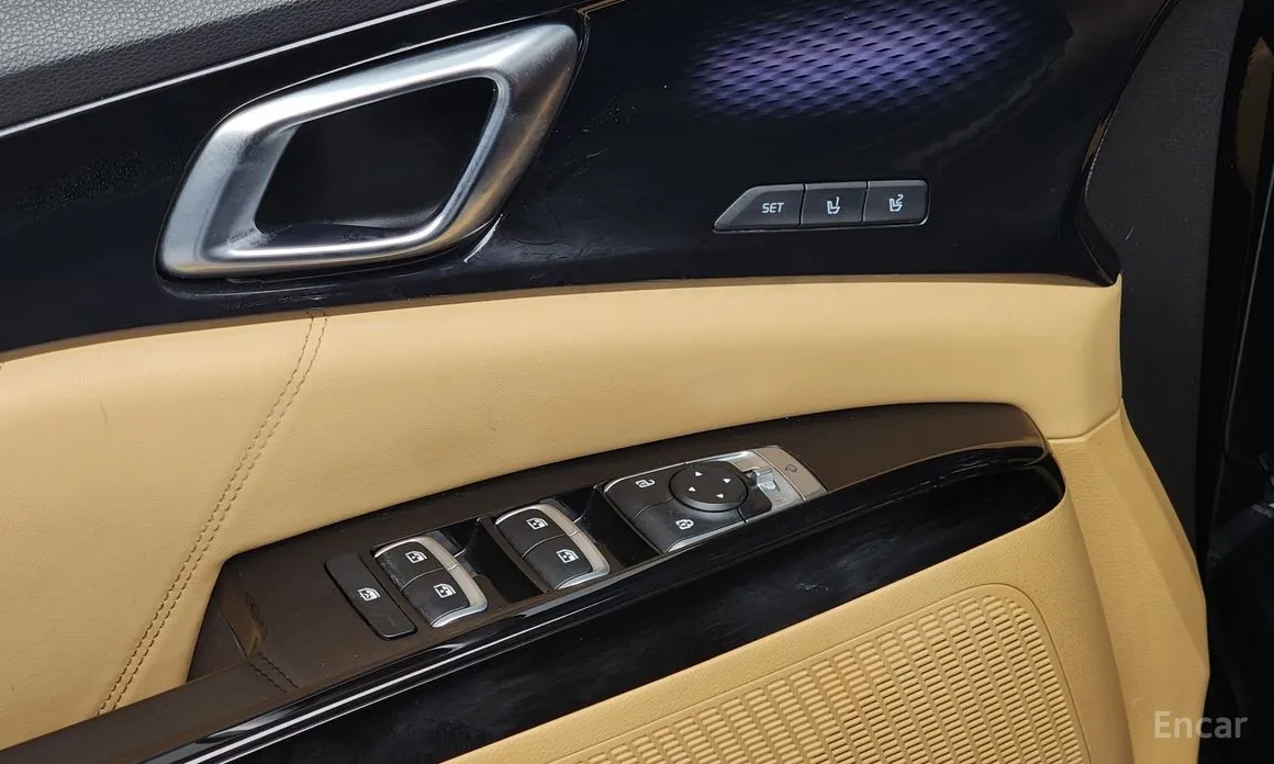 Фото 13 - Kia Carnival