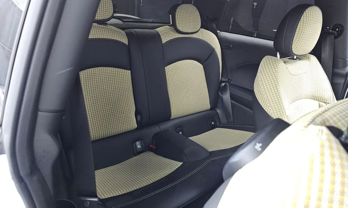 Фото 12 - Mini Cooper