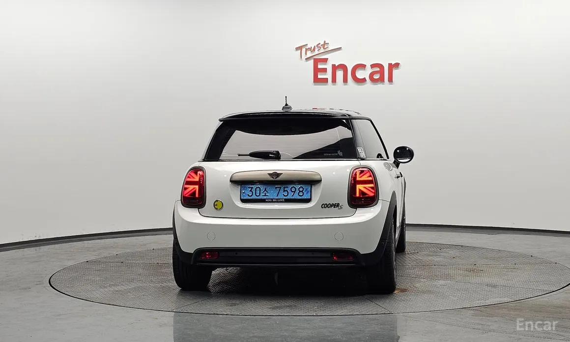 Фото 4 - Mini Cooper