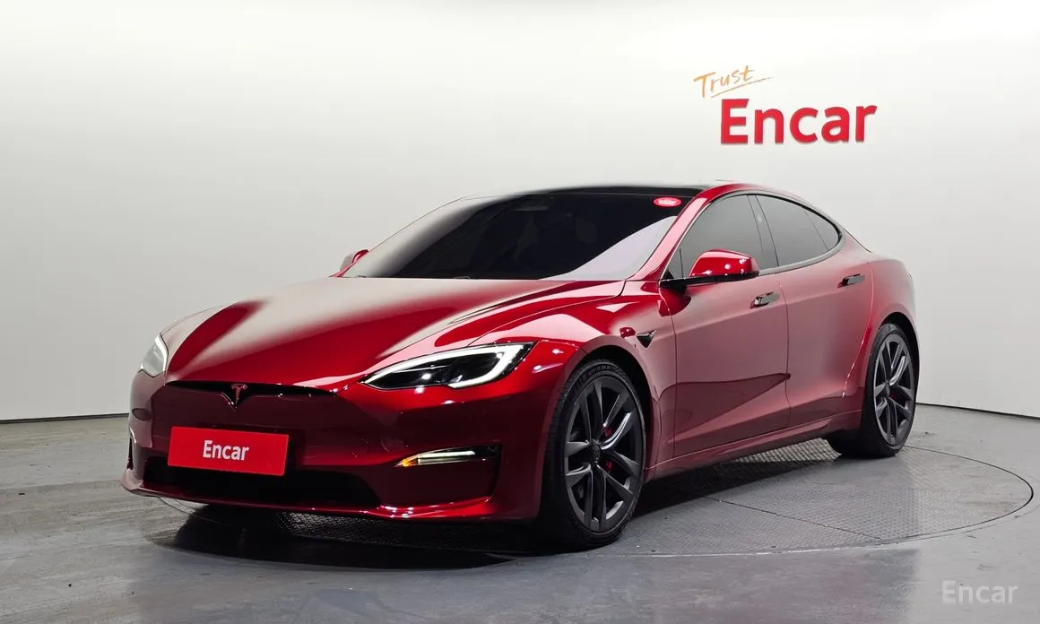 Фото 1 - Tesla Model S