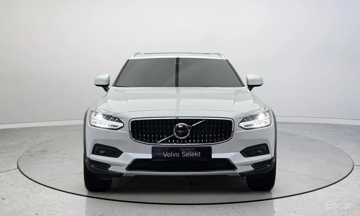 Фото 3 - Volvo V90