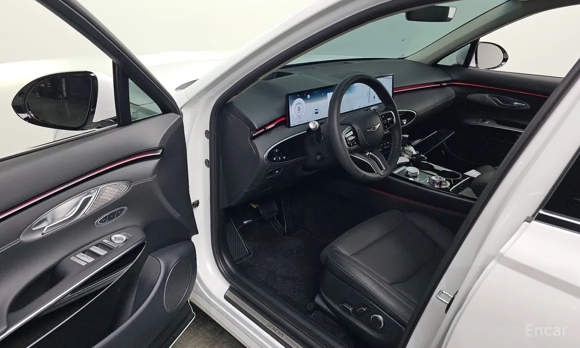 Фото 10 - Genesis GV70