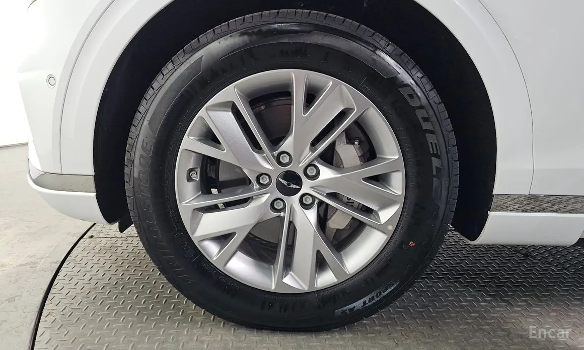 Фото 5 - Genesis GV70