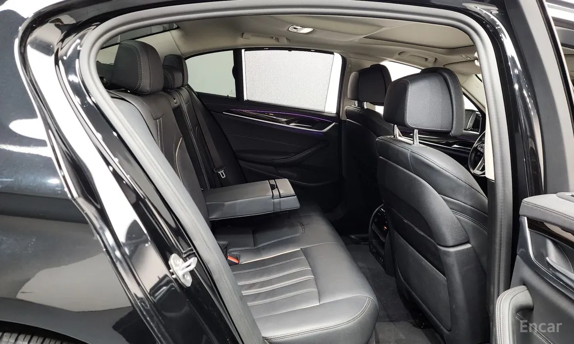 BMW 5 Series 2017 520i Luxury