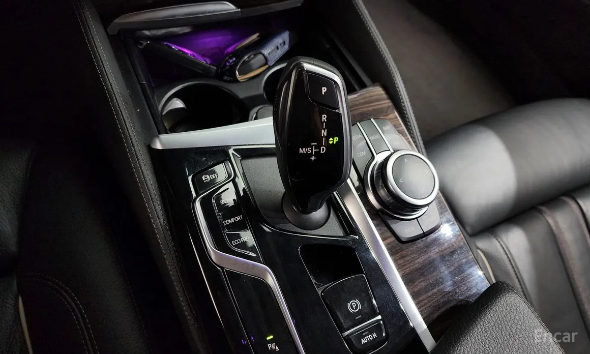 BMW 5 Series 2017 520i Luxury