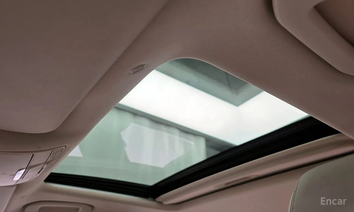 Фото 19 - Mercedes-Benz E-Class