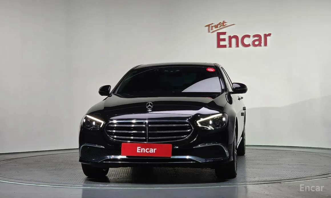 Фото 3 - Mercedes-Benz E-Class