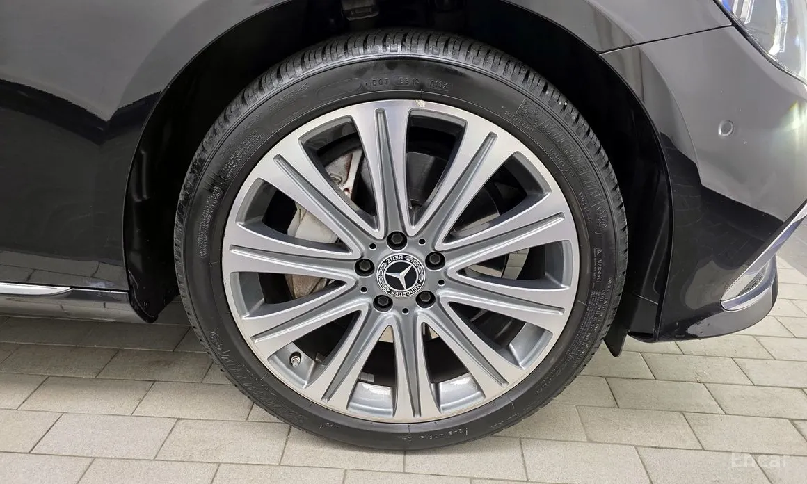 Фото 5 - Mercedes-Benz E-Class