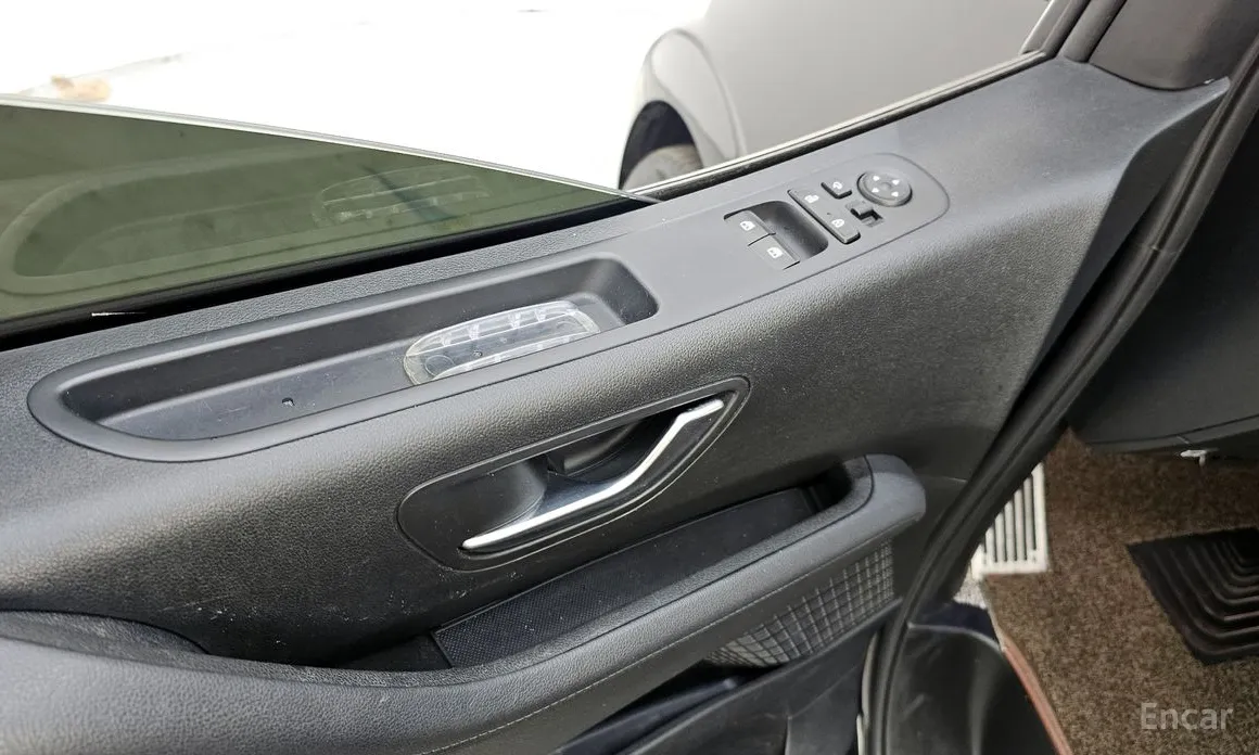 Фото 17 - Hyundai Staria