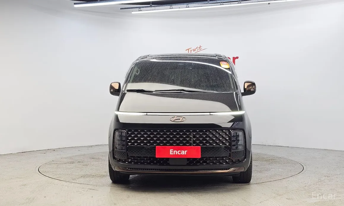 Фото 3 - Hyundai Staria