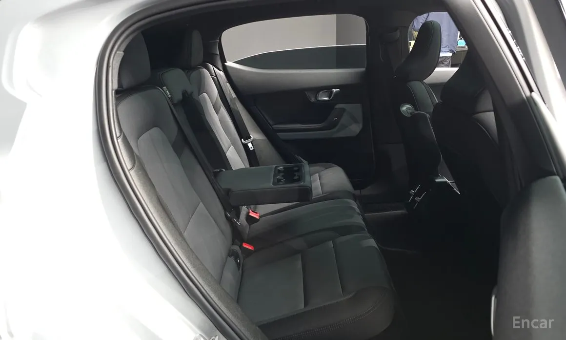 Фото 12 - Polestar 2